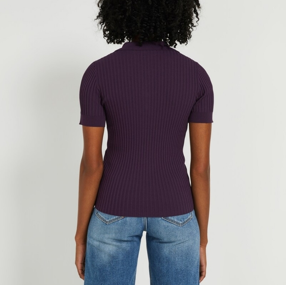 🌺Moving Sale!🪴 Short-Sleeved Polo in Dark Purple - Picture 4 of 9